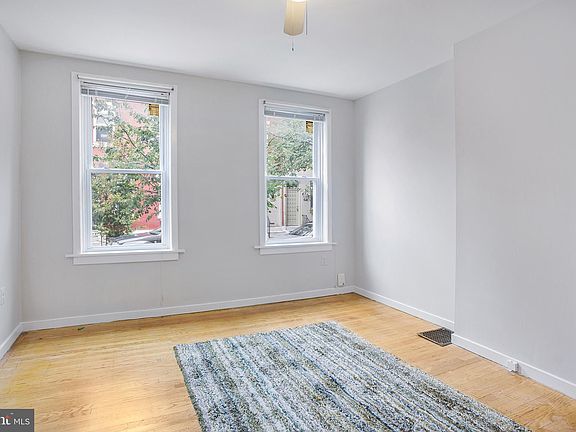 3rd image of 1930 Montrose St #1
