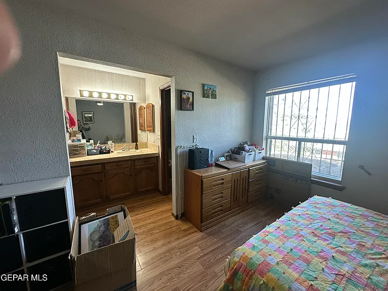 504 E University Ave — Photo 12