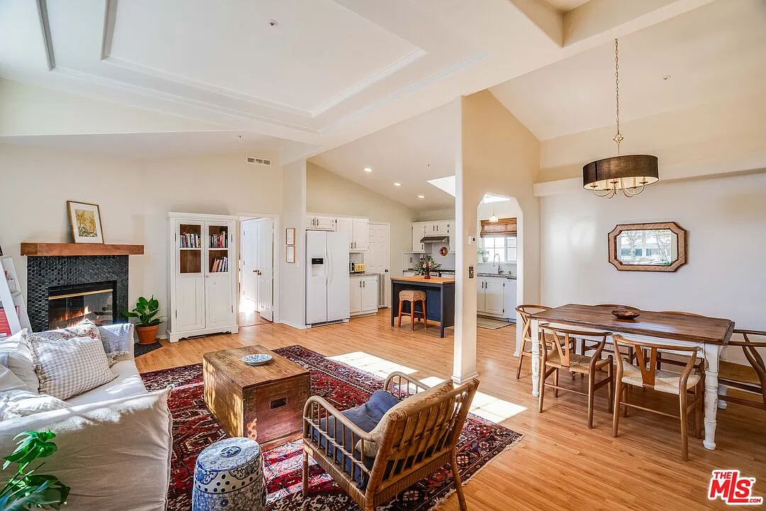 4 bed, 3.0 bath, 1739 sqft, $5,500 — Photo 4