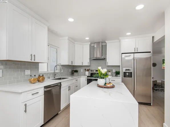 22242 Morales Ct, Castro Valley, CA 94546