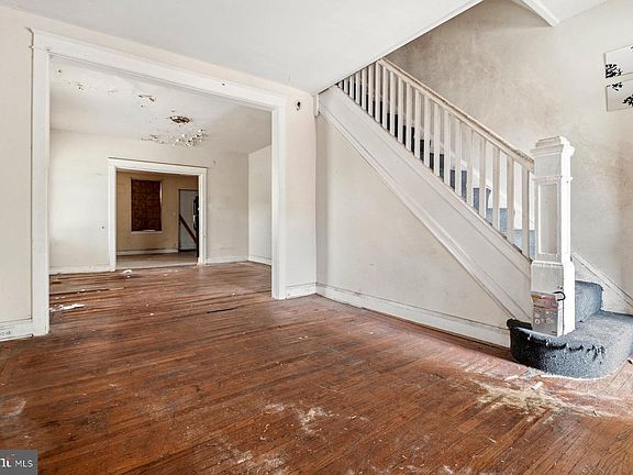 3rd image of 2700 Ashland Ave