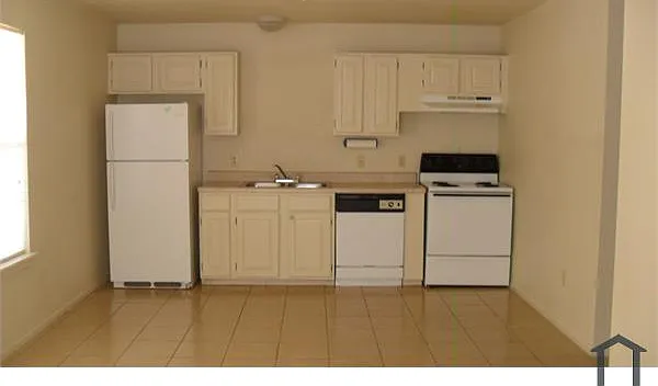 19868 Clayton St #4 — Photo 11