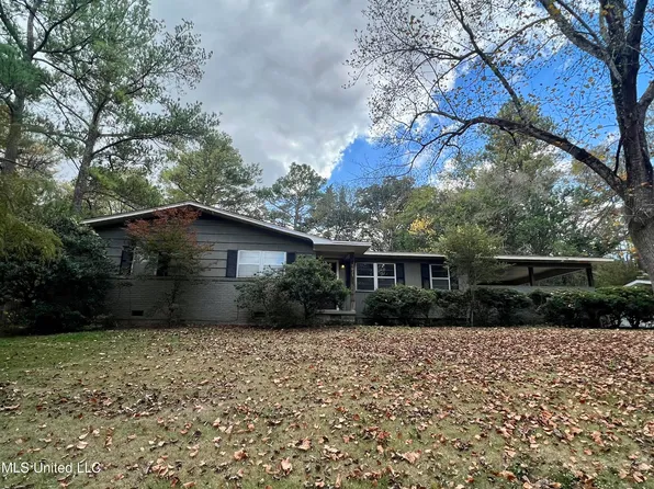 1621 Winchester St, Jackson, MS 39211