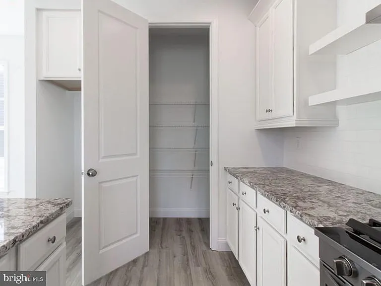 3251 Mateer Ln — Photo 12