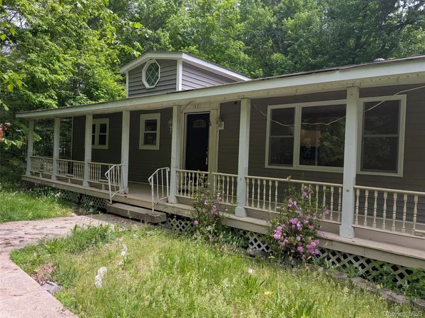 1407 State Route 208, Wallkill, NY 12589