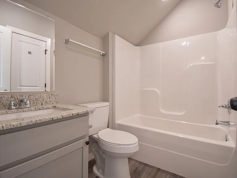 772 S Locust Ave — Photo 27
