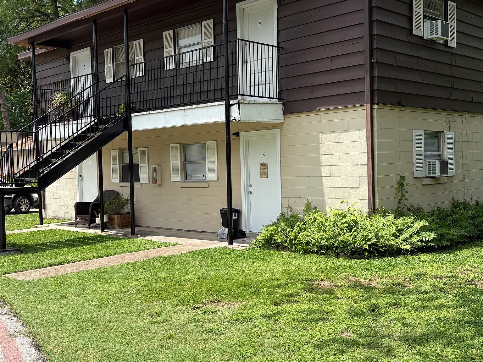 1 bed, 400 sqft, $700 — Photo 1