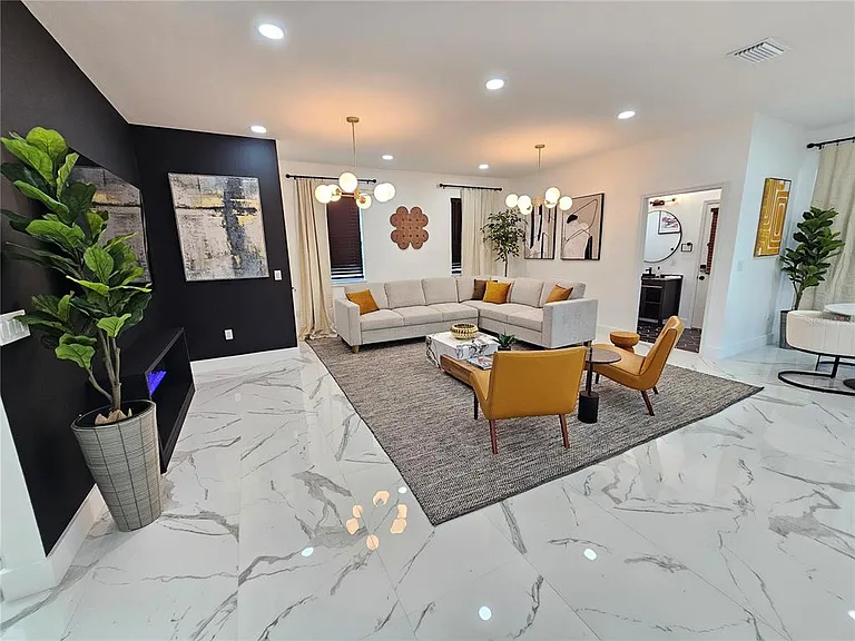 2075 Jewell Ave — Photo 5