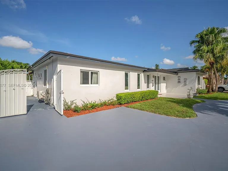 1807 SW 102nd Pl — Photo 51
