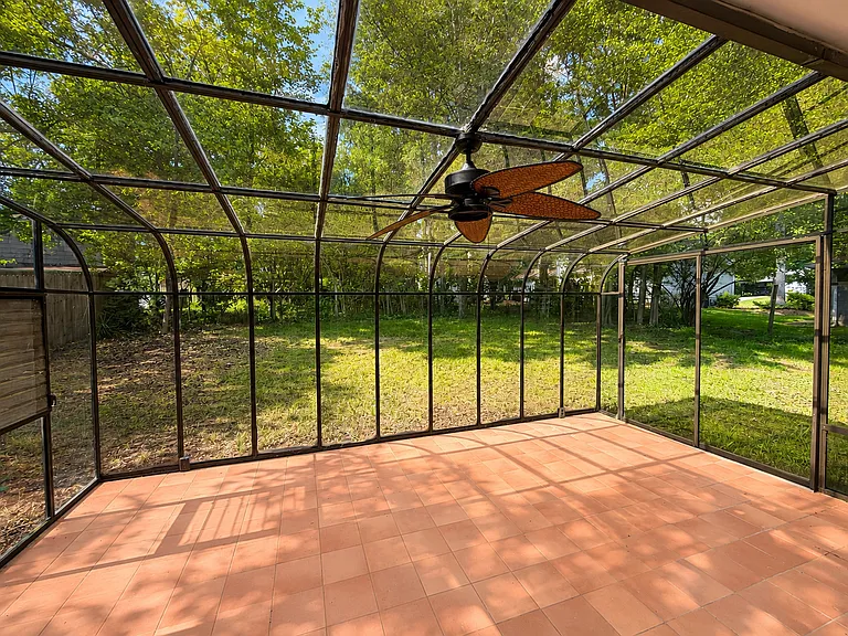 1710 Underwood Dr SE — Photo 16
