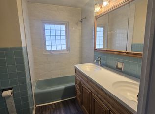 2525 Baltimore St, Waterloo, IA 50702