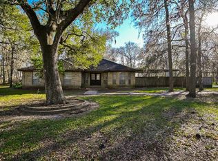 21003 Pecan Bend Rd, Damon, TX 77430