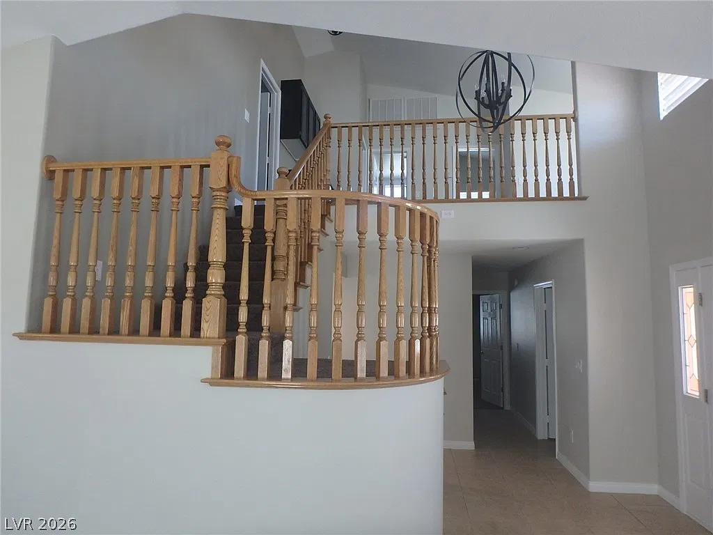 4 bed, 3.0 bath, 2390 sqft, $2,595 — Photo 3