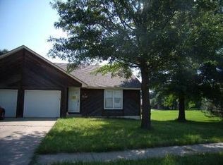531 SE Hampton St, Lees Summit, MO 64063