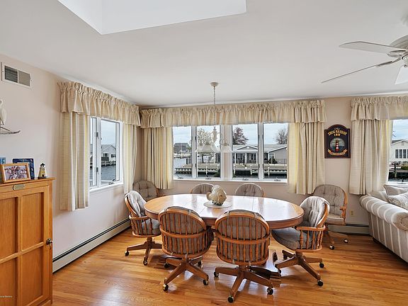 5th image of 1822 Skiff Ct