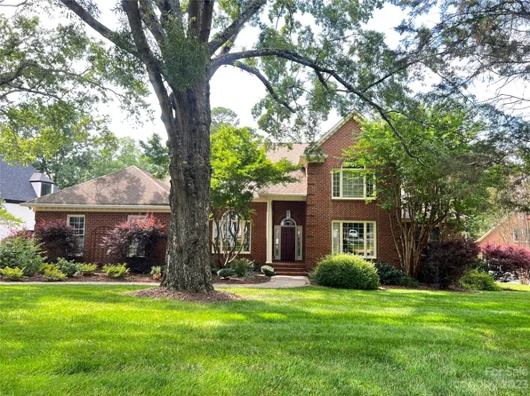 4526 Noras Path Rd, Charlotte, NC 28226