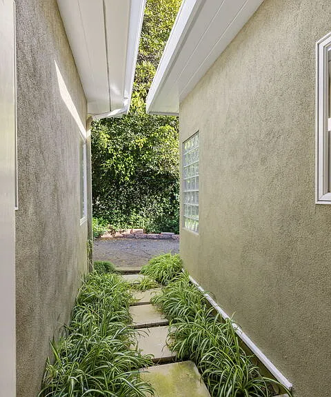 11215 W Sunset Blvd — Photo 51