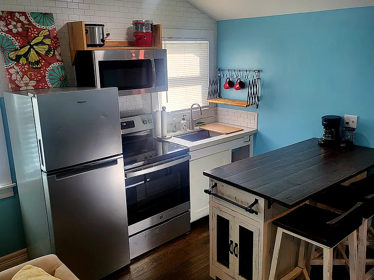 5710 Maco St — Photo 2