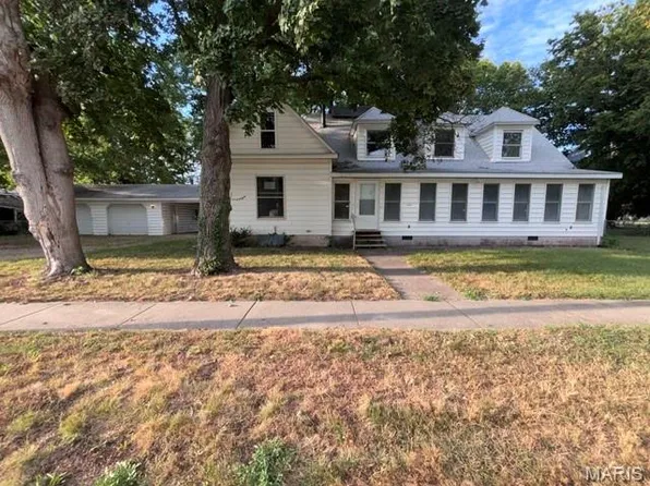 266 N 2nd St, Livingston, IL 62058