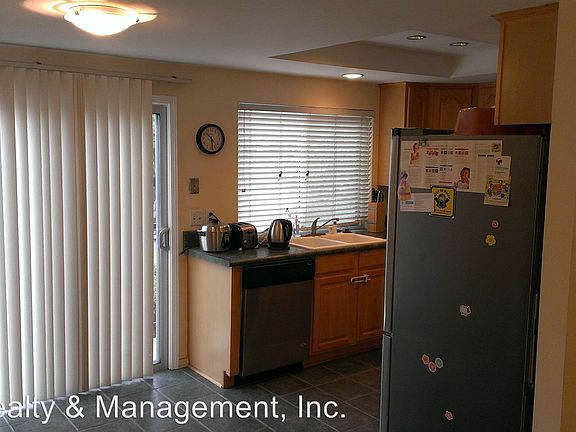 4th image of 7851 Nightingale Way