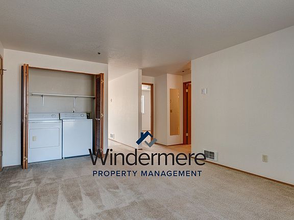 3rd image of 1084 SE 4th Ave APT 102