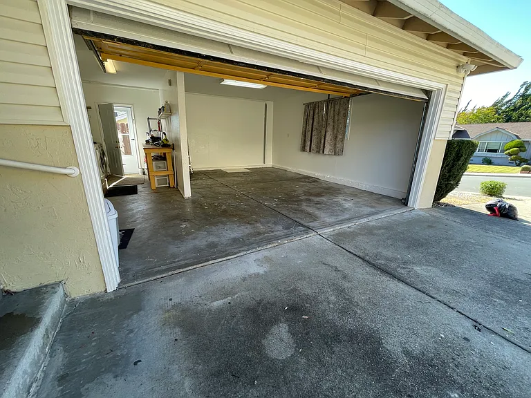 3420 Fleetwood Dr — Photo 33