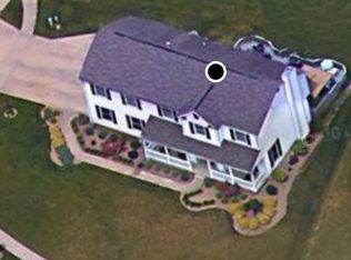 2953 Crown Pointe Dr, Stow, OH 44224