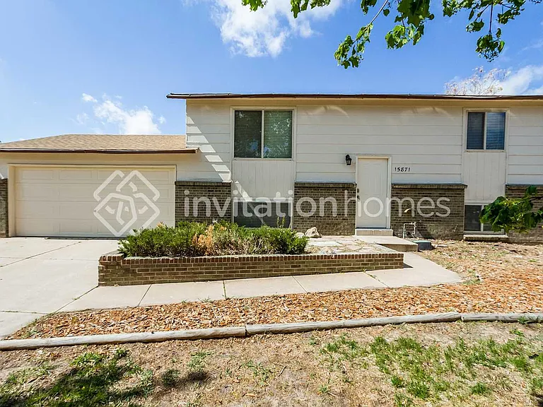15871 E Linvale Ave — Photo 1