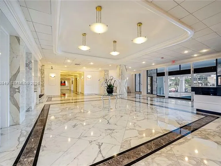5700 Collins Ave #8A — Photo 8
