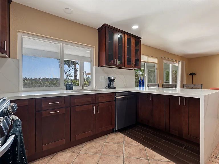 3561 Voyager Ct — Photo 25