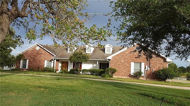 1st image of 681 Leisure Ln