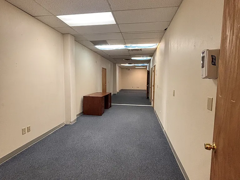 2700 Simpson Ave — Photo 14