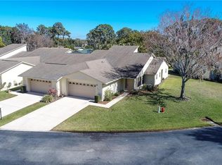 2212 Cypress Cove Dr #H5, Tavares, FL 32778