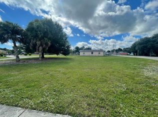 Avenue Q, Fort Pierce, FL 34950
