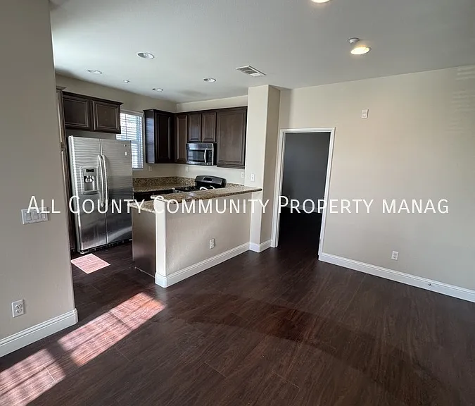 44958 Bellflower Ln #32 — Photo 5