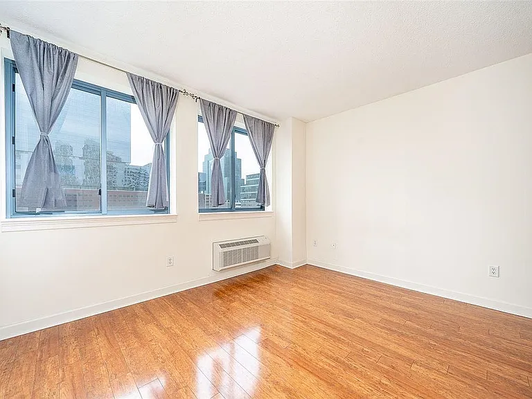 311 Washington St #6A — Photo 14