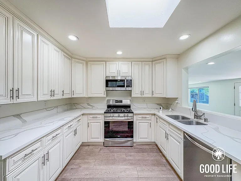 579 Gold Dr — Photo 5