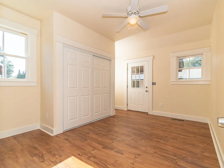 1251 Jefferson St #A — Photo 12