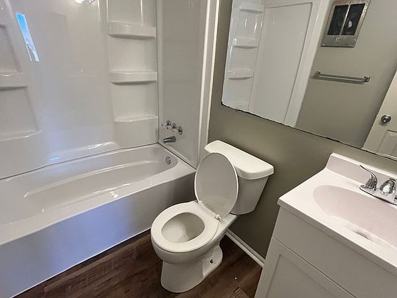 4th image of 3600 Western Ave #222C