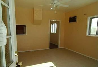 2nd image of 638 Silver St