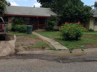 416 Sycamore St, Uvalde, TX 78801