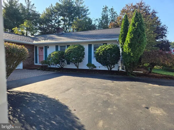 14 Smallwood Dr, Dover, DE 19901