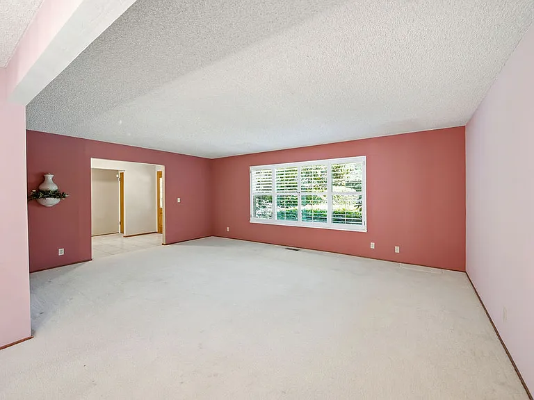1911 Chateau Ct — Photo 11