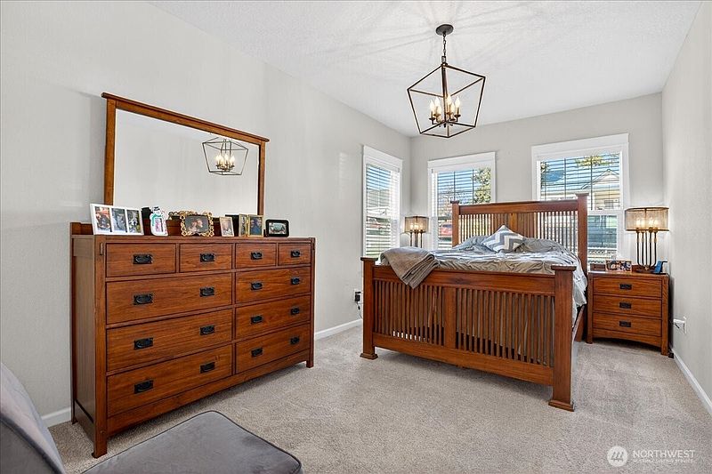 4th image of 805 Sinclair Street