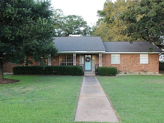 2nd image of 1005 Bremond St