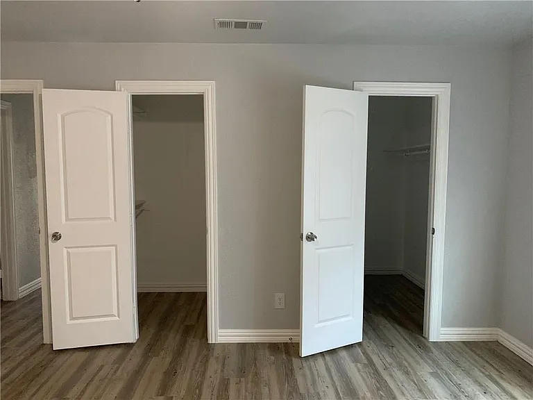 5601 Squires Dr — Photo 15
