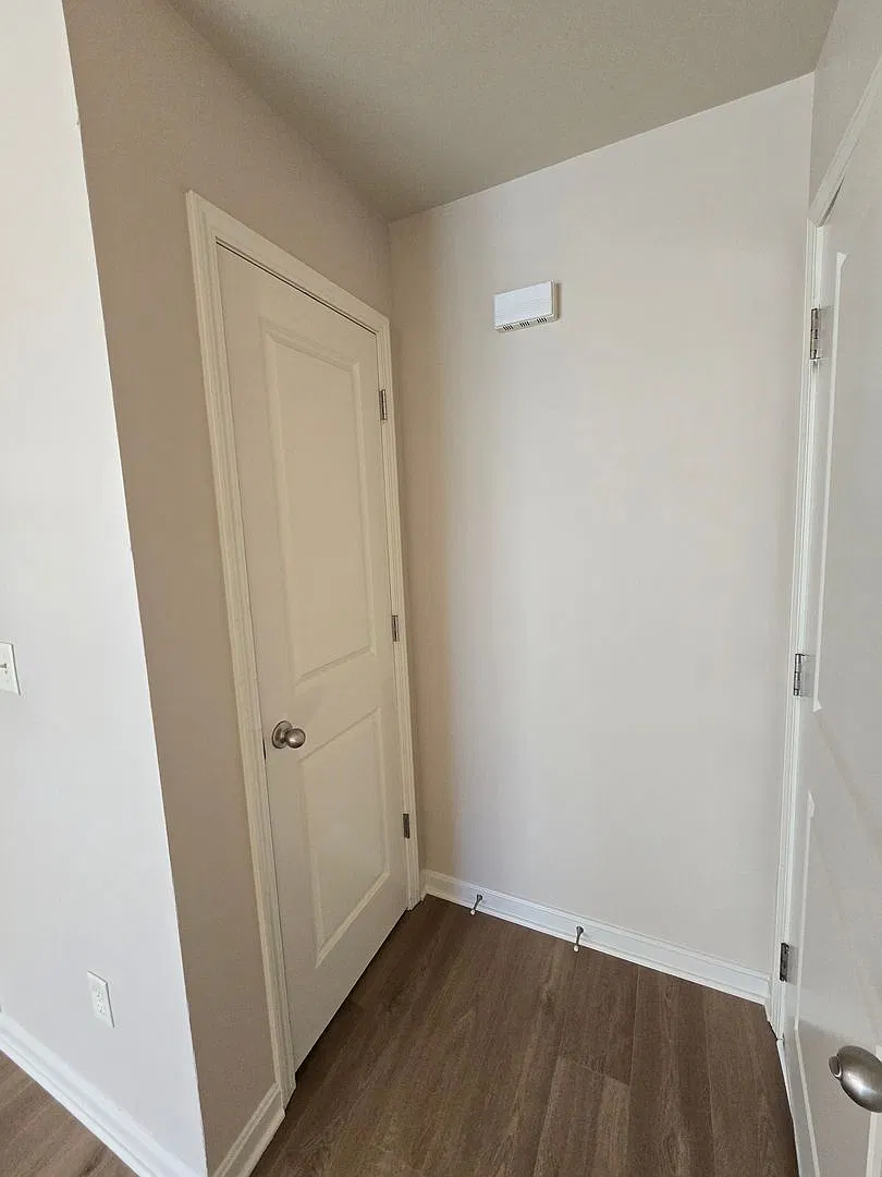 Rosewood Condos — Photo 3