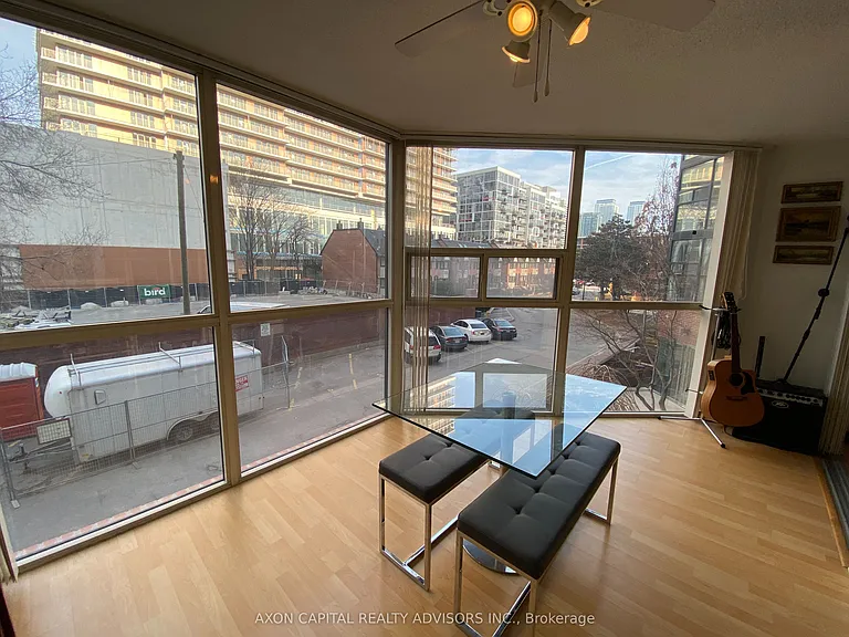 701 King St W #211 — Photo 8