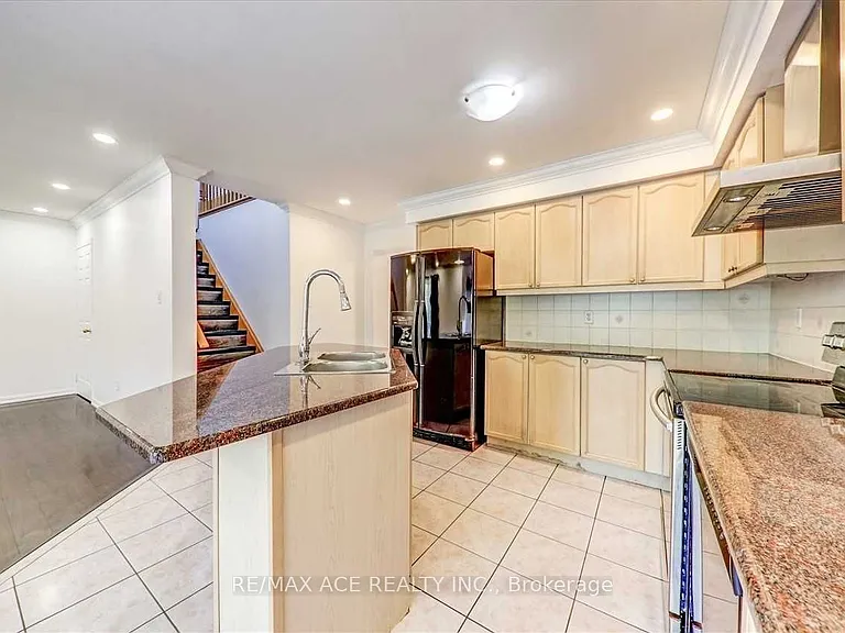 35 Pitchpine Dr — Photo 16