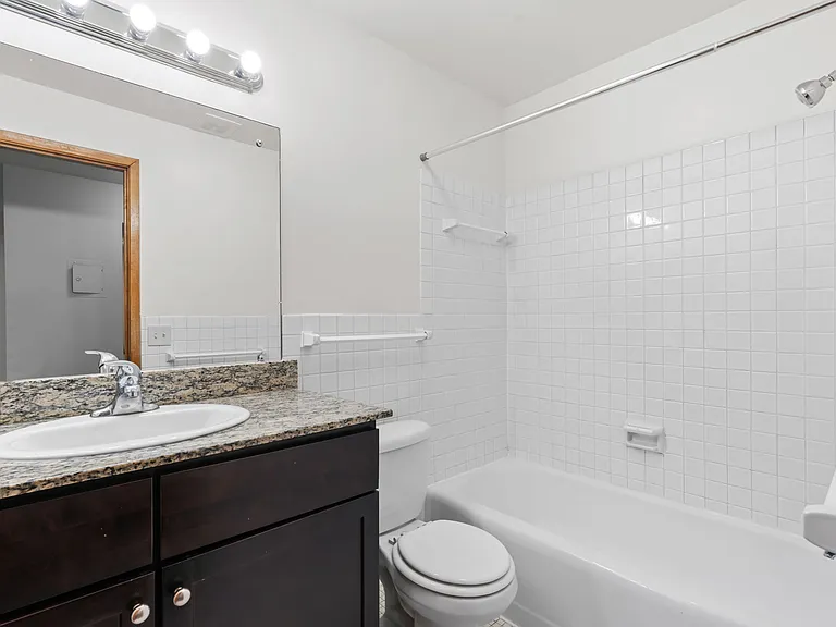 Blaisdell Manor — Photo 13